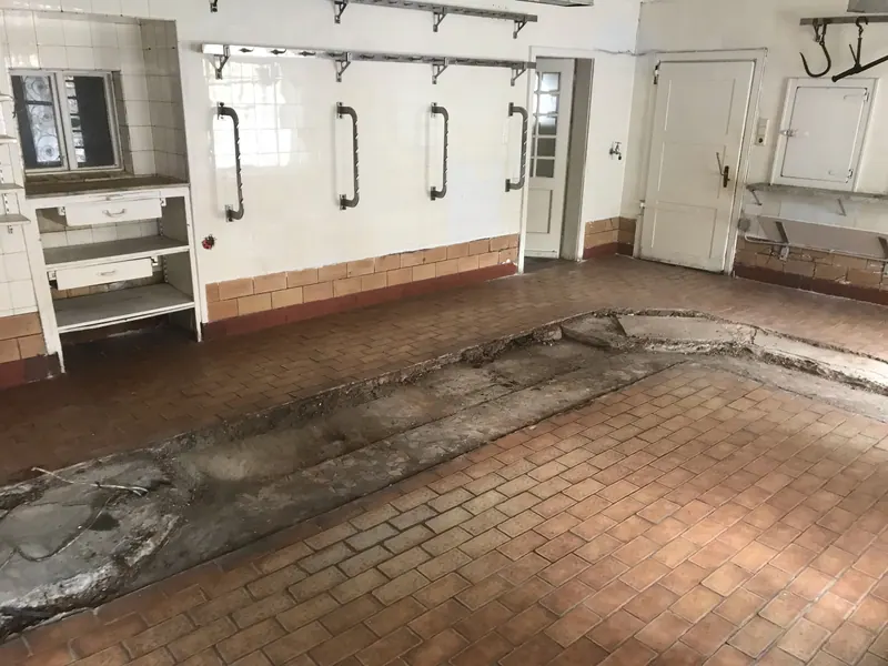 Leeres Geschäftslokal nach der Entrümpelung
